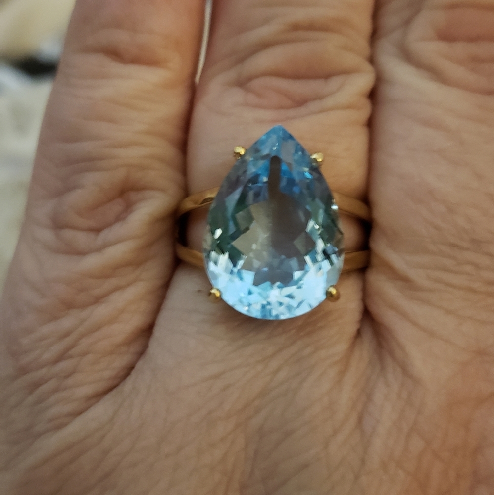 Sz 9, Swiss Blue Topaz, 18K gold over 925 Silver, 11.50 TCW, NWT